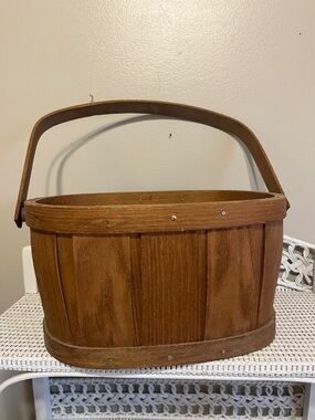 Vintage Basketville Putney, Vermont Storage Basket with Handle